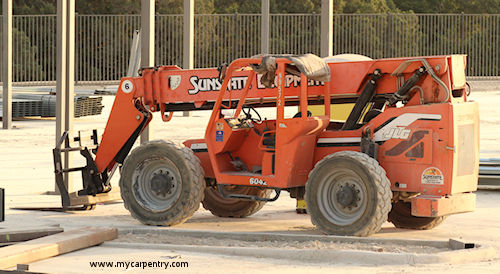 SkyTrak Fork Lift